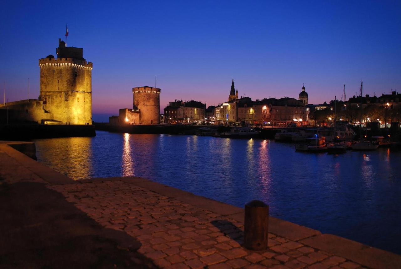 Nuit Sur Un Bateau Hotel La Rochelle  Buitenkant foto
